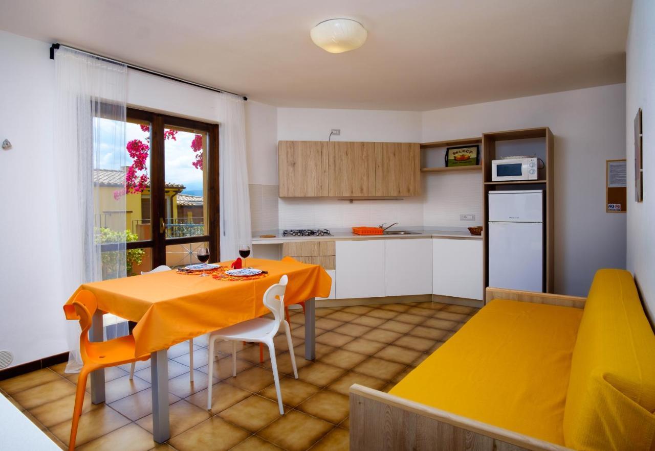 Residence Appartamenti Caffarena アルバタクス エクステリア 写真