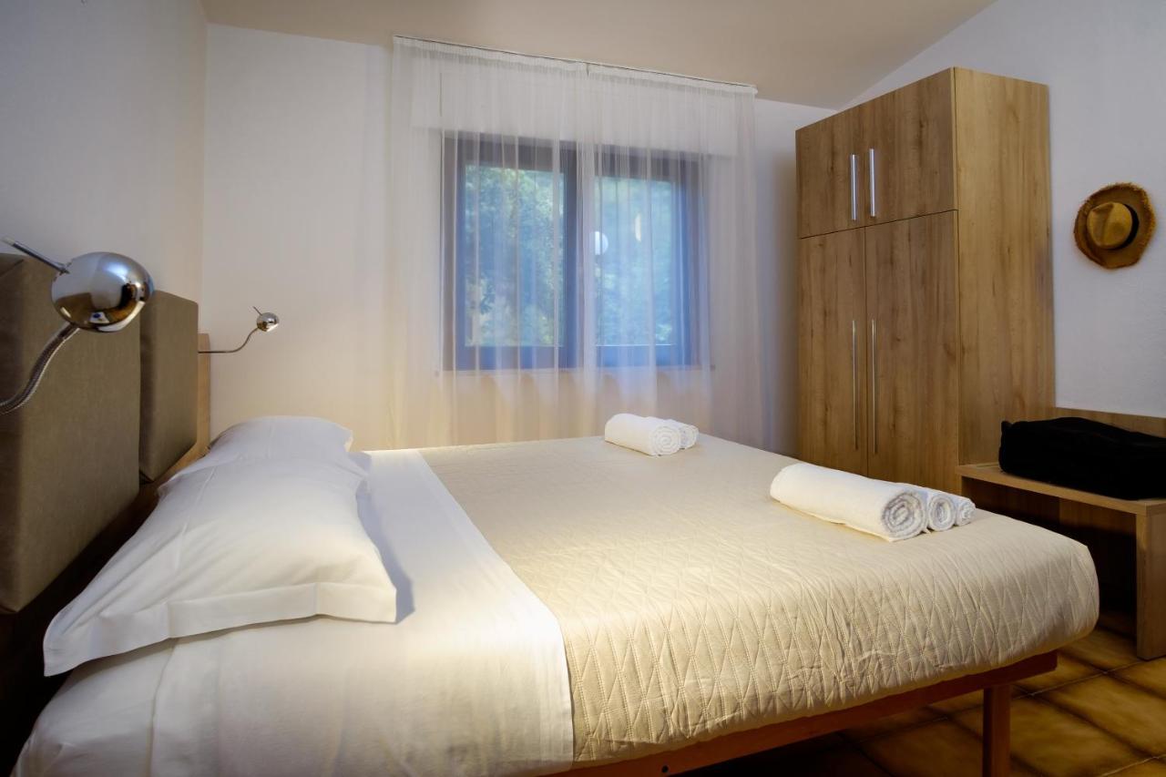 Residence Appartamenti Caffarena アルバタクス エクステリア 写真