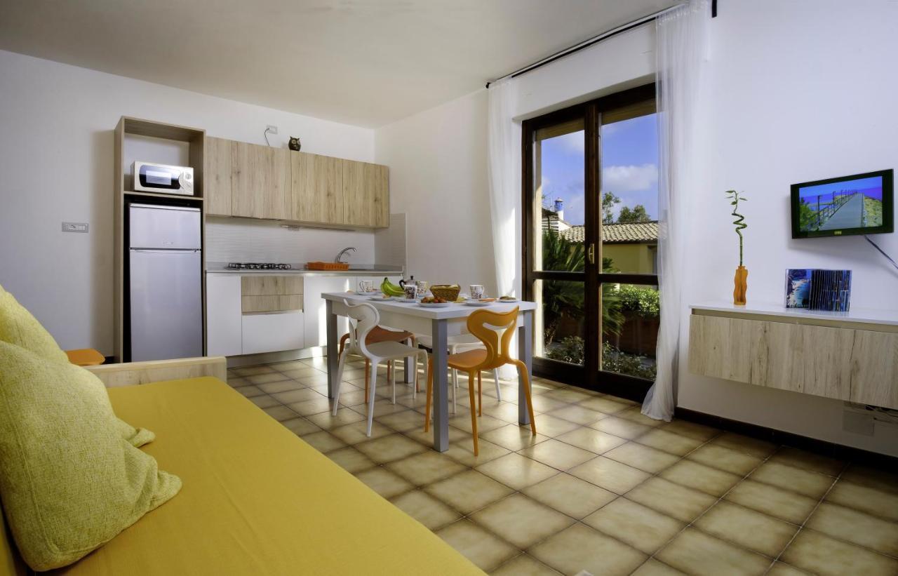 Residence Appartamenti Caffarena アルバタクス エクステリア 写真
