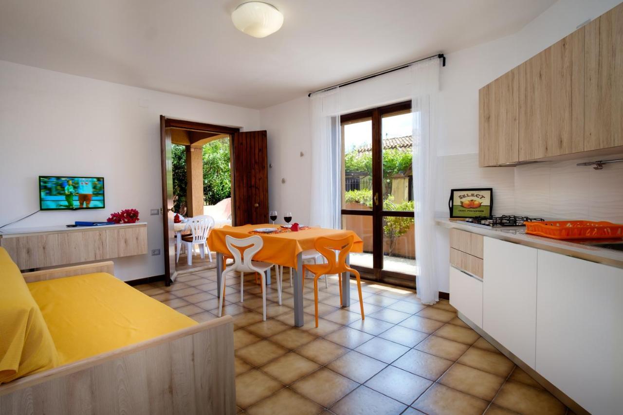 Residence Appartamenti Caffarena アルバタクス エクステリア 写真