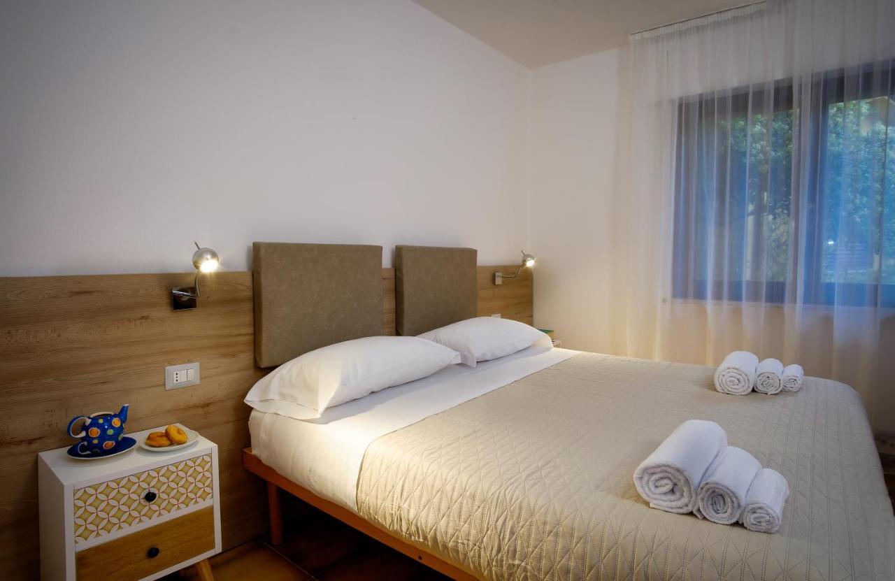 Residence Appartamenti Caffarena アルバタクス エクステリア 写真