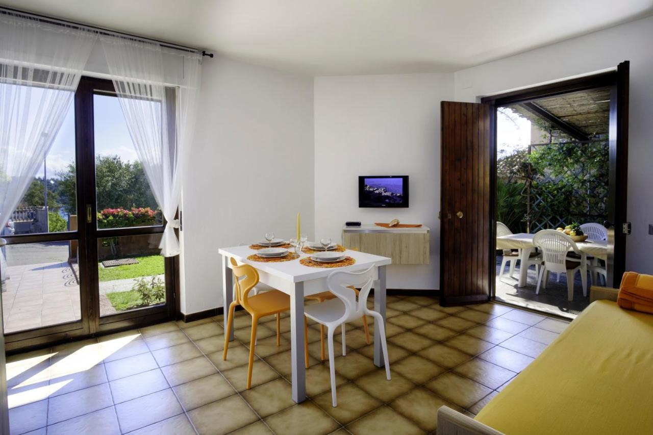 Residence Appartamenti Caffarena アルバタクス エクステリア 写真