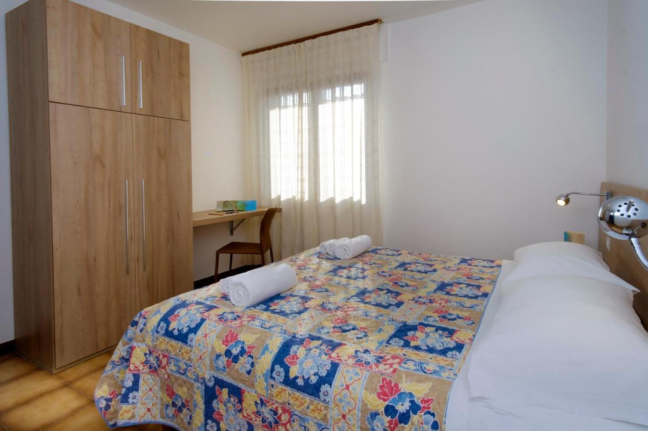 Residence Appartamenti Caffarena アルバタクス エクステリア 写真