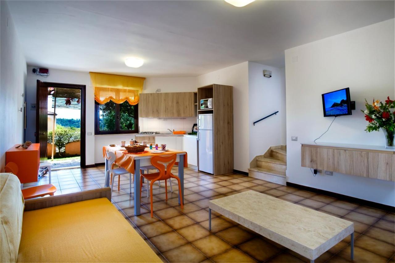 Residence Appartamenti Caffarena アルバタクス エクステリア 写真