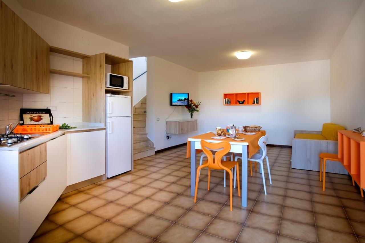 Residence Appartamenti Caffarena アルバタクス エクステリア 写真