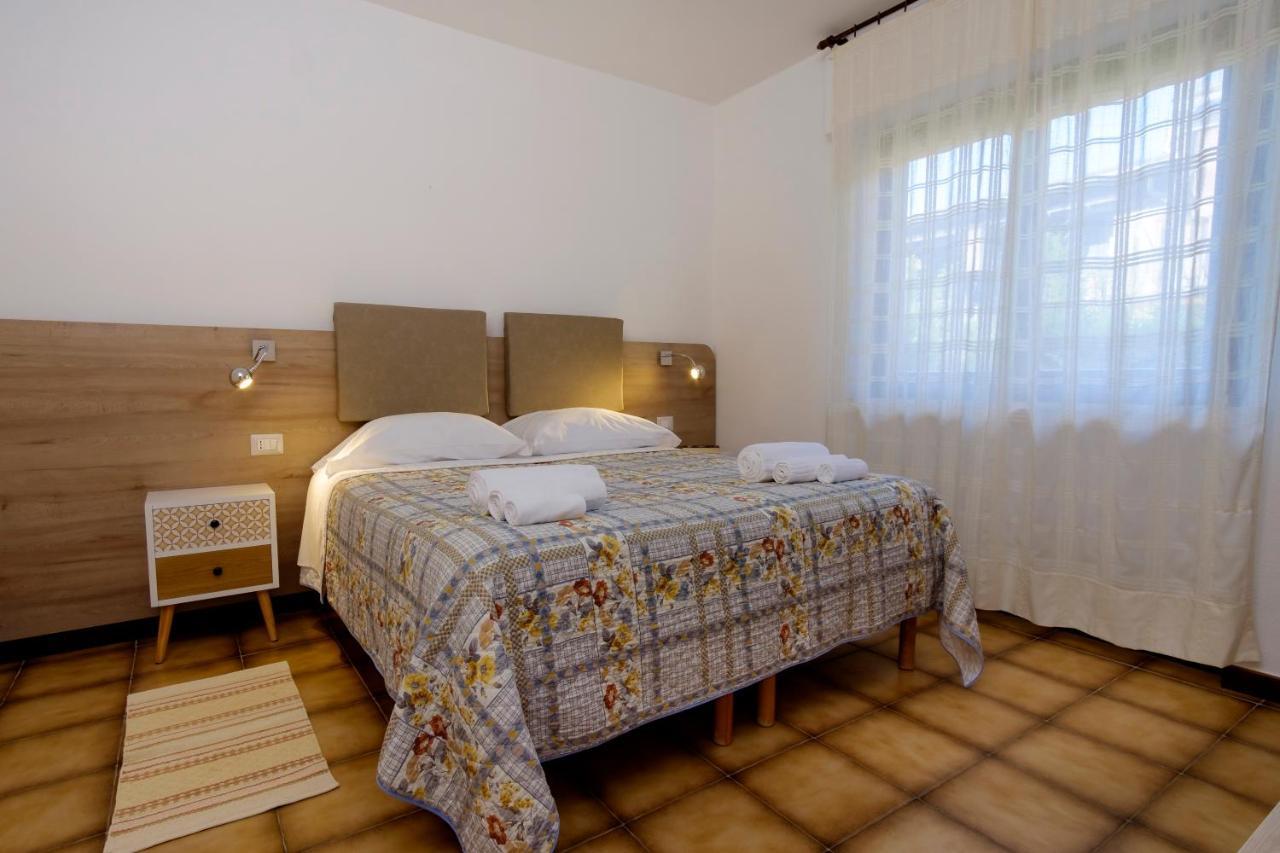 Residence Appartamenti Caffarena アルバタクス エクステリア 写真